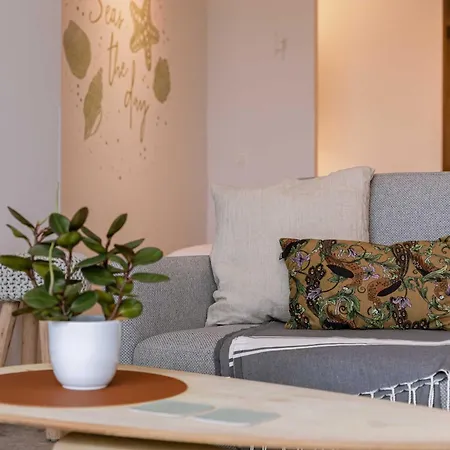 Daire Huswell - Charming In The Centre Of With Sea View Oostende